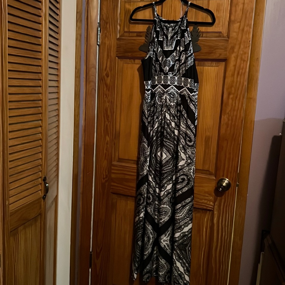 Black patterned dress by b. Calm size large